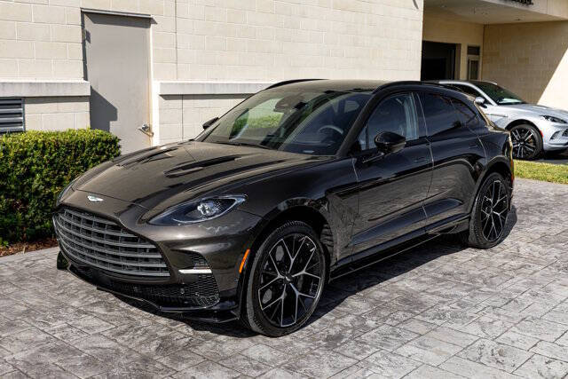 2026 Aston Martin DBX 707