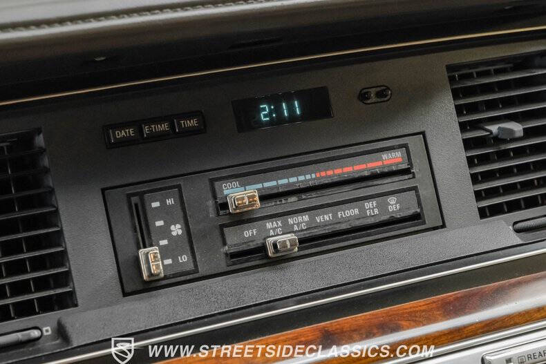 1990 Ford LTD Crown Victoria