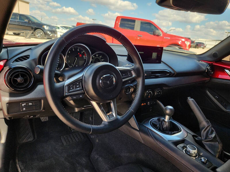 2024 Mazda MX-5 Miata Club