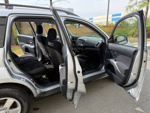 2010 Mitsubishi Outlander ES