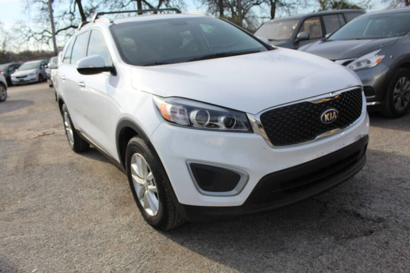 2016 Kia Sorento null photo 5