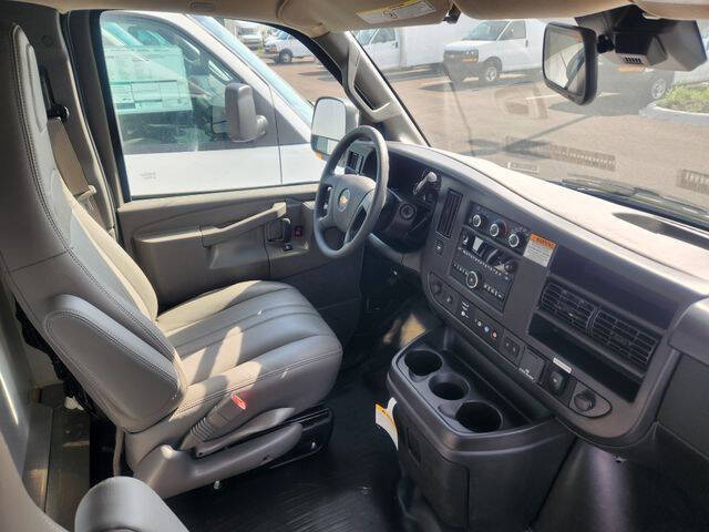 2024 Chevrolet Express 3500