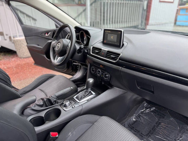 2016 Mazda MAZDA3 i Sport