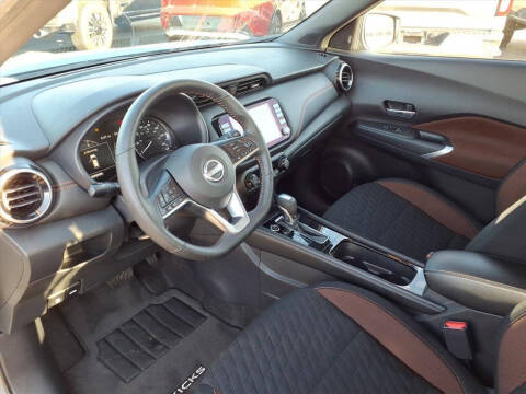 2023 Nissan Kicks SR