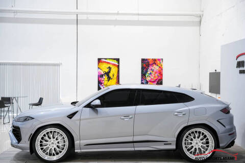 2025 Lamborghini Urus SE