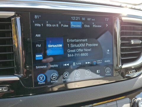 2017 Chrysler Pacifica Hybrid Touring Plus