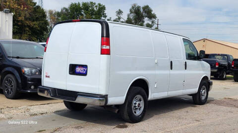 2017 GMC Savana 2500