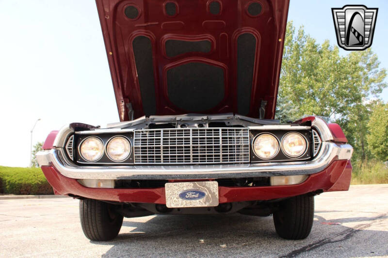 1968 Ford Thunderbird