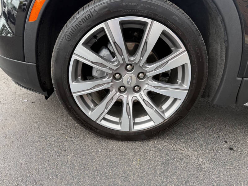 2023 Cadillac XT4 Premium Luxury
