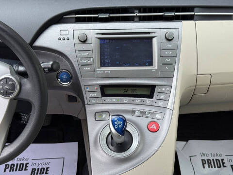2014 Toyota Prius Three
