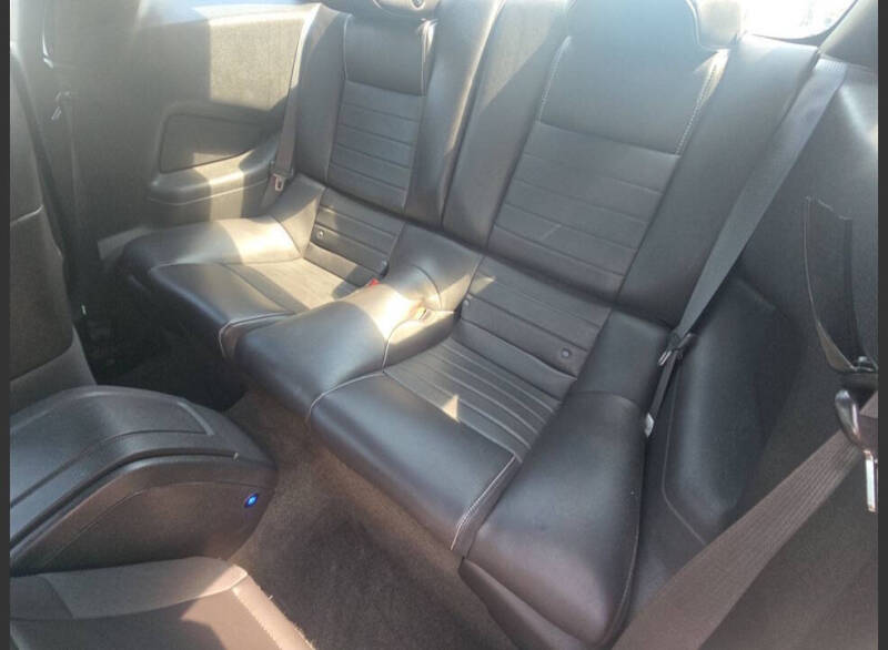 2013 Ford Mustang V6 Premium