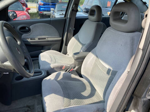 2004 Saturn Ion 3