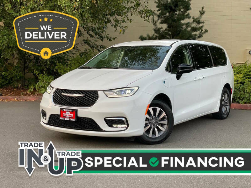 2024 Chrysler Pacifica PlugIn Hybrid For Sale In Kenmore, WA