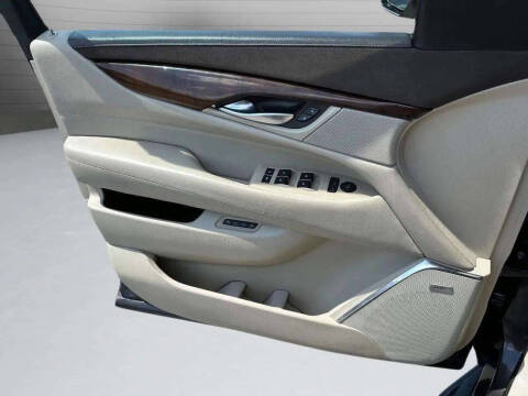 2017 Cadillac Escalade Luxury