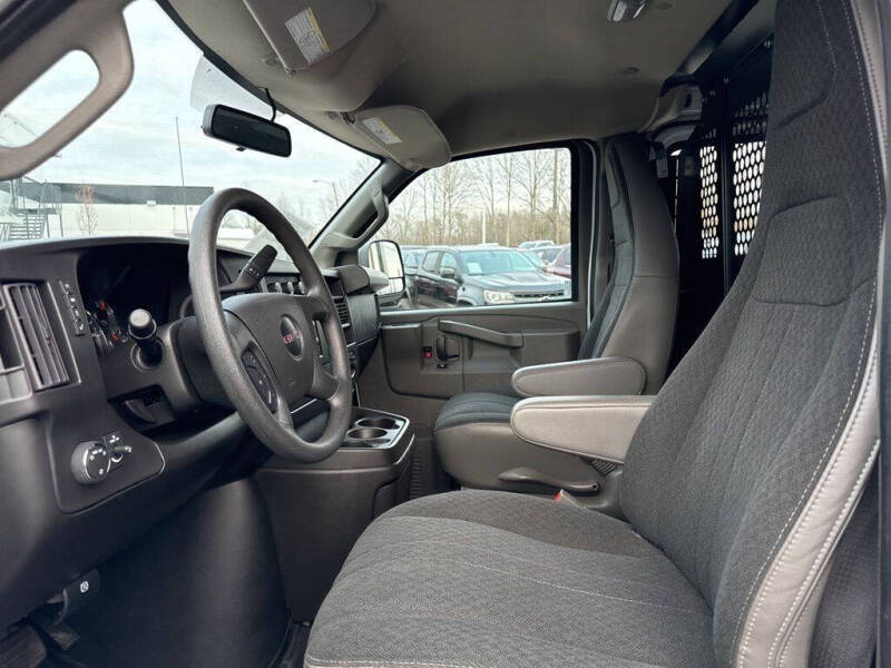 2024 GMC Savana 2500
