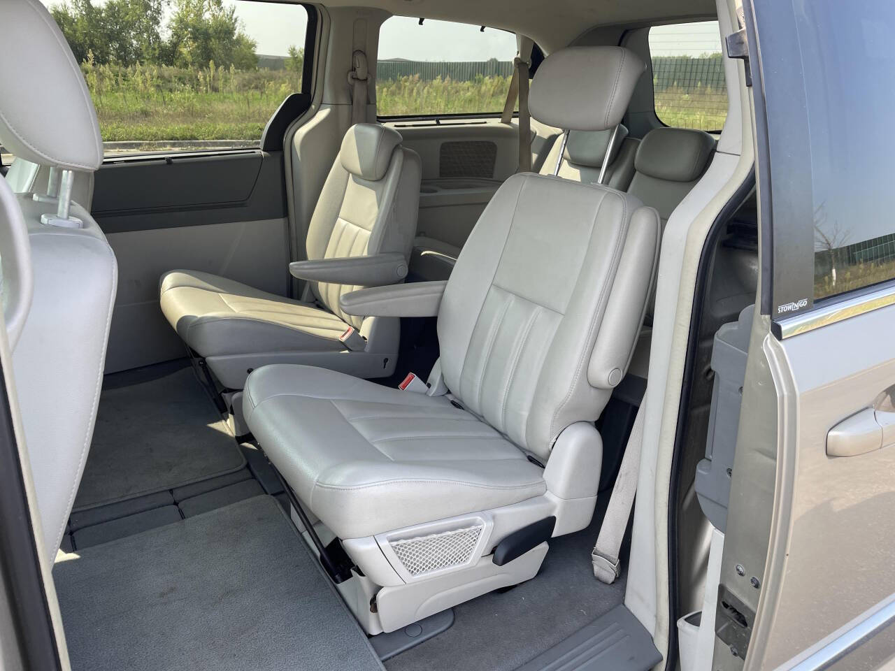 2009 Chrysler Town and Country for sale at Twin Cities Auctions in Elk River, MN