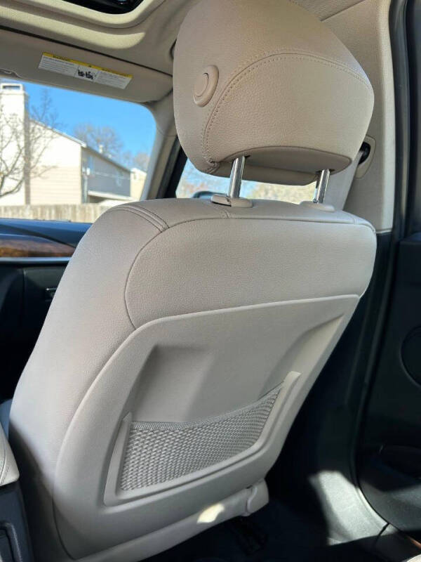 2015 BMW 3 Series 320i