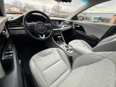 2020 Kia Niro Plug-In Hybrid EX