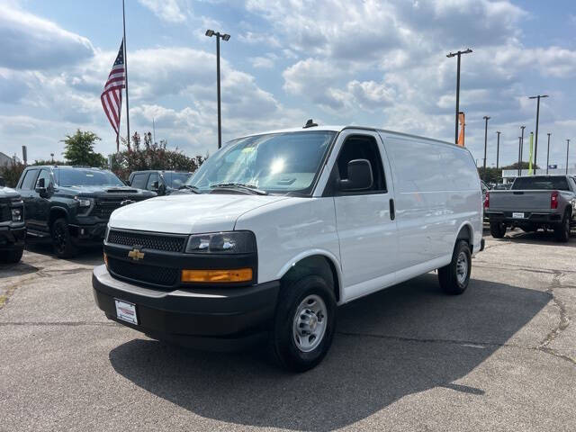 2025 Chevrolet Express 2500