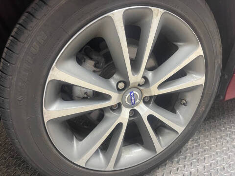 2011 Volvo C70 T5