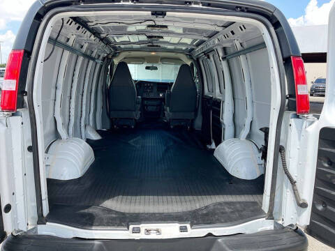 2025 Chevrolet Express 2500