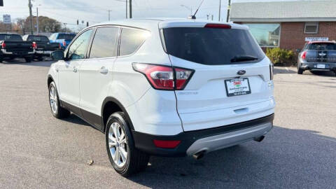 2017 Ford Escape SE