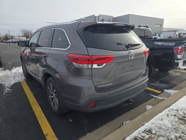 2019 Toyota Highlander SE