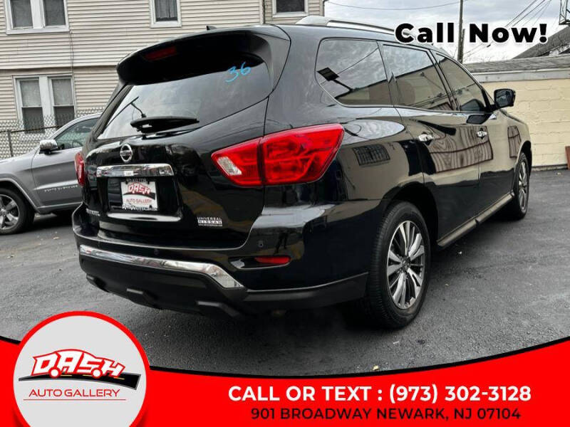 2020 Nissan Pathfinder SL