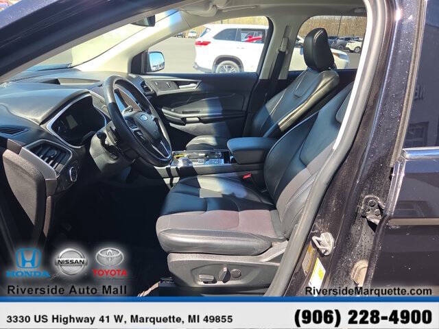 2020 Ford Edge Titanium