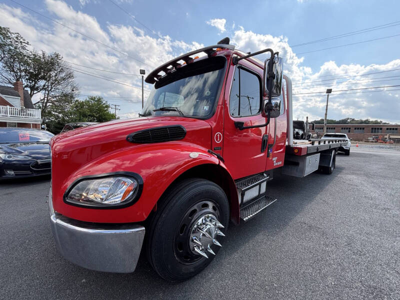 2007 Freightliner M2106 Rollback