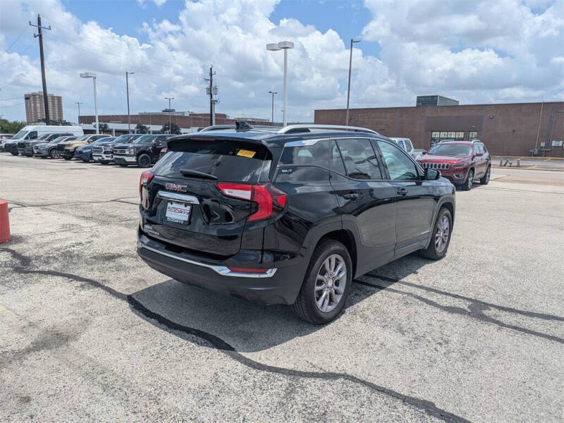 2023 GMC Terrain SLT