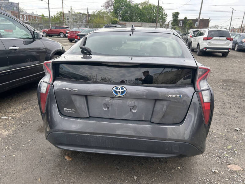 2017 Toyota Prius Two