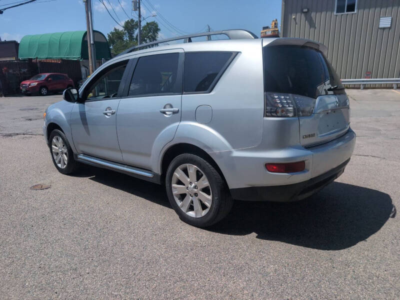 2012 Mitsubishi Outlander SE