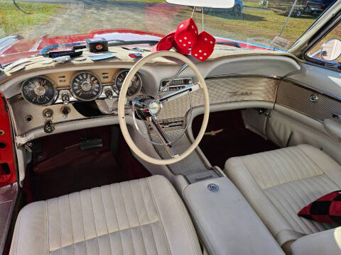 1961 Ford Thunderbird