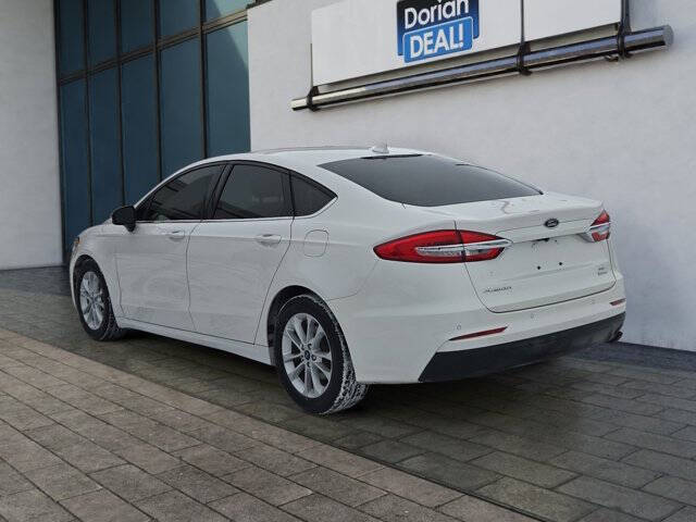 2020 Ford Fusion SE