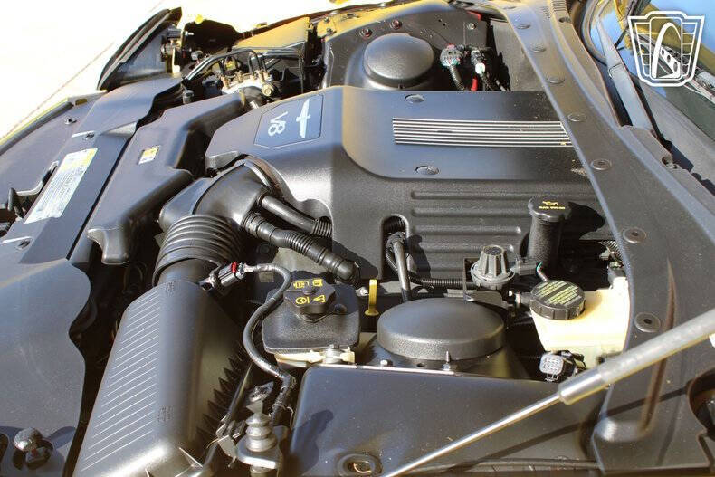 2004 Ford Thunderbird Deluxe