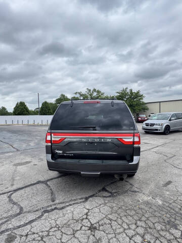 2017 Lincoln Navigator Select