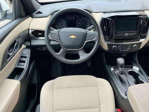 2023 Chevrolet Traverse LS