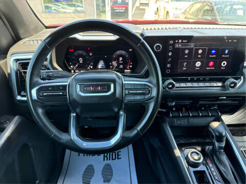 2025 GMC Canyon Elevation
