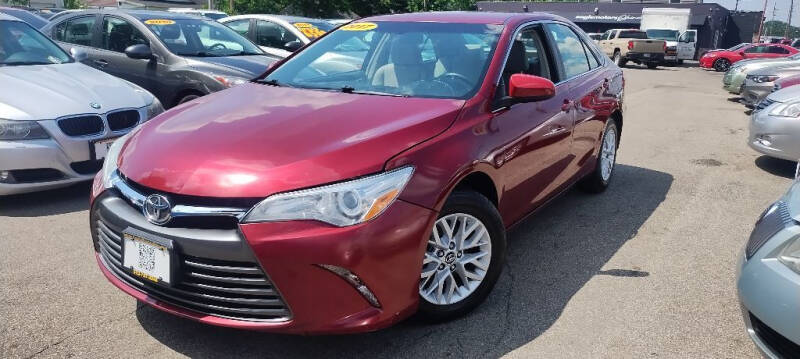 Used 2017 Toyota Camry LE with VIN 4T1BF1FK6HU670626 for sale in Hamilton, OH