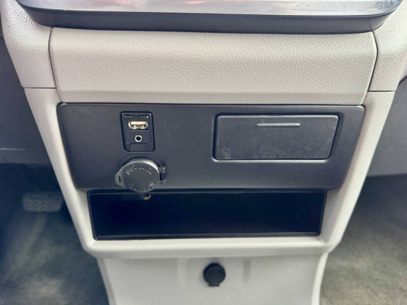 2017 Toyota Sienna L 7-Passenger