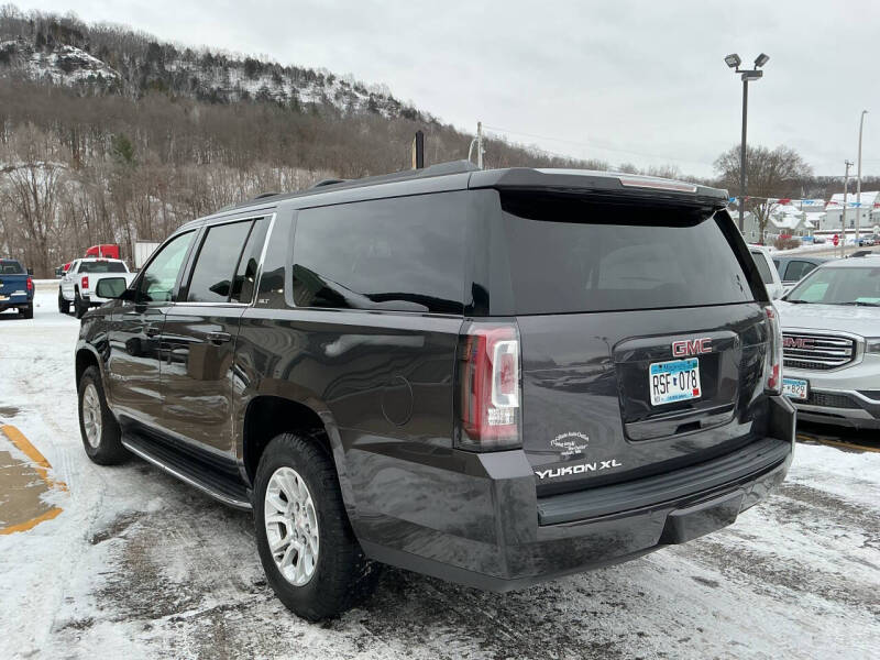 2017 GMC Yukon XL SLT