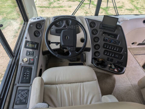 2005 Freightliner MH Chassis