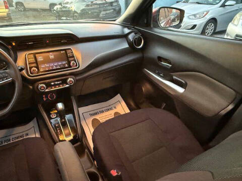 2020 Nissan Kicks SV