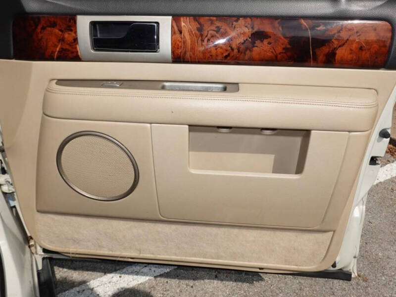 2005 Lincoln Navigator Luxury