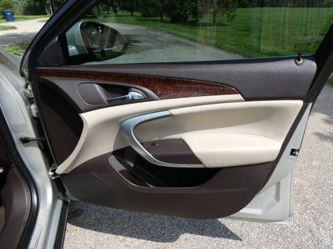 2012 Buick Regal Premium 1