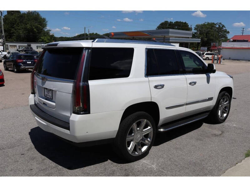 2017 Cadillac Escalade Luxury