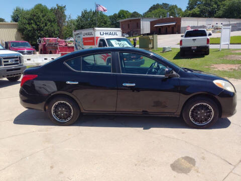 2012 Nissan Versa 1.6 SV