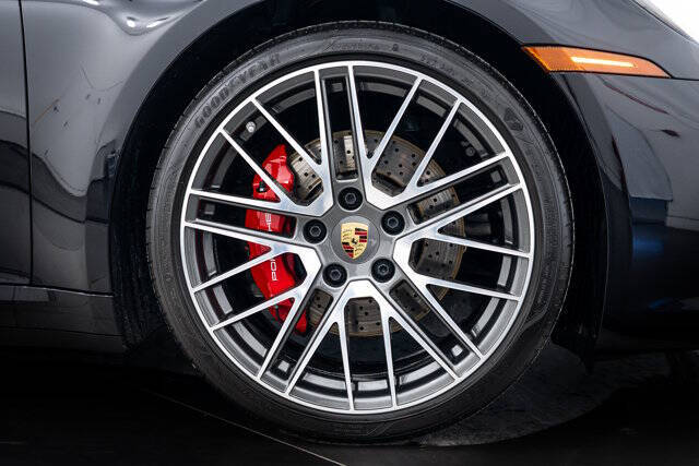 2024 Porsche 911 Carrera 4S