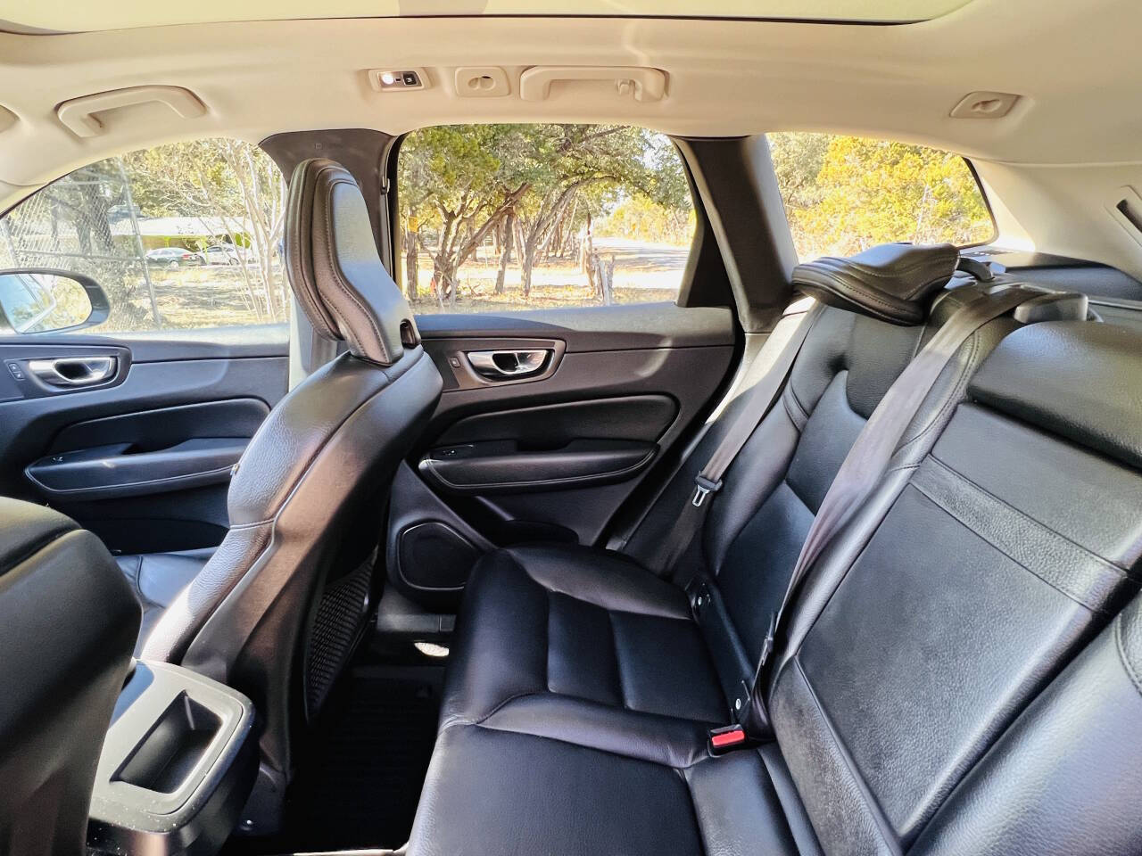 Used Car 2020 Volvo Xc60  T5 Momentum 4dr Suv For Sale Under $20,000 In Austin, Texas